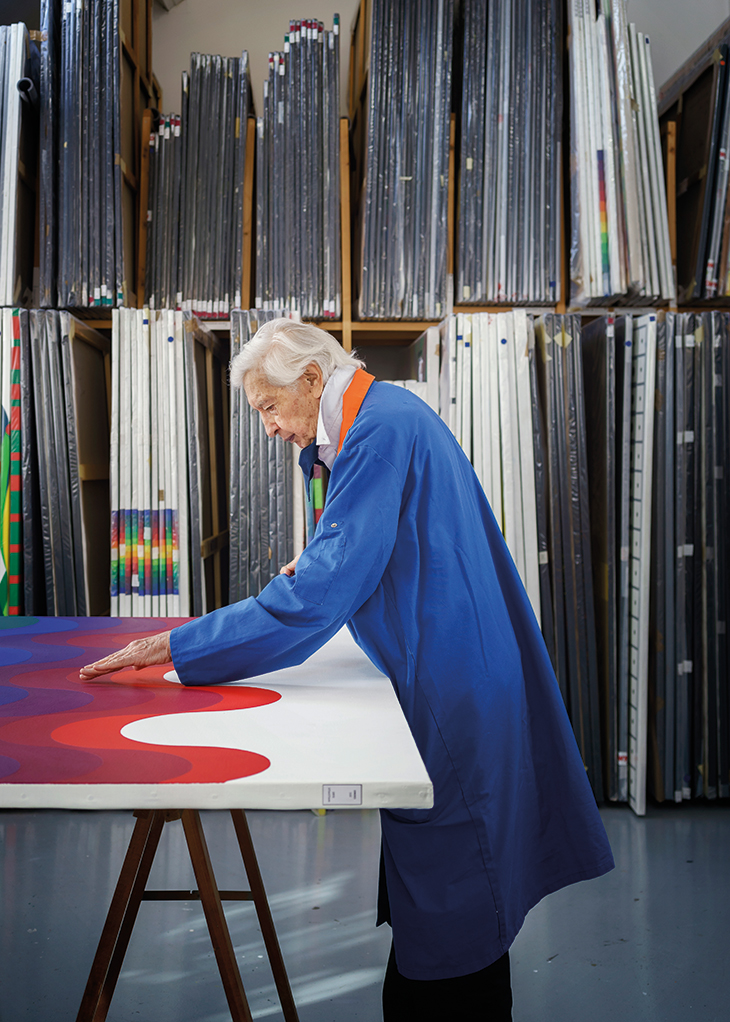 Julio Le Parc, photographed in his studio in Cachan in February 2020 by Claire Dorn (photo detail)
