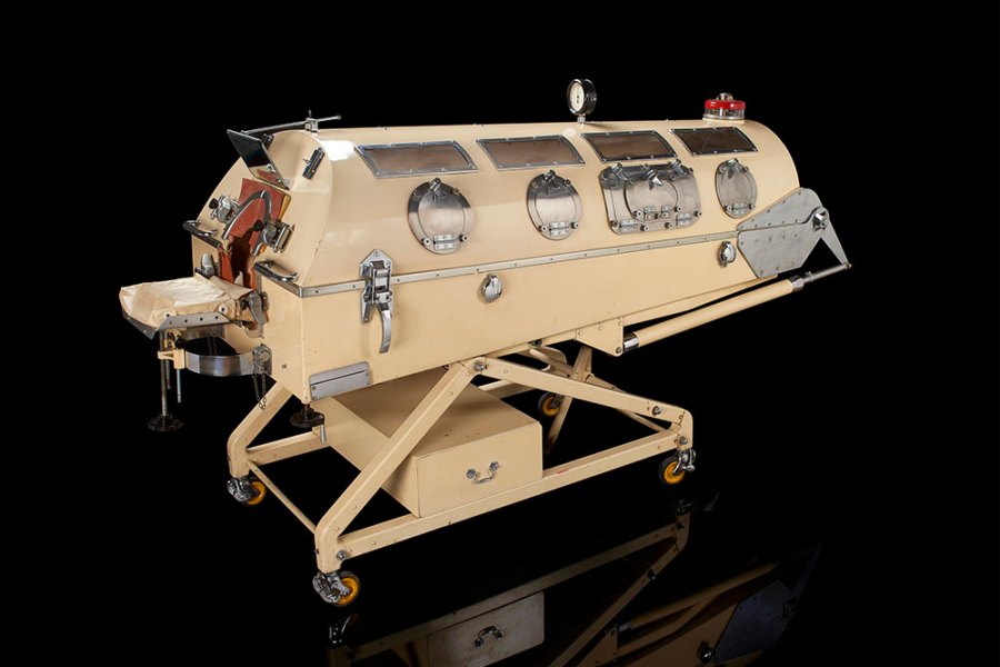 The Smith-Clarke Senior ‘iron lung’ from 1953, exhibited in the medicine galleries at the Science Museum, London.