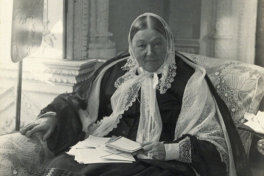 Florence Nightingale photographed by Millbourn in c. 1890. Wellcome Collection, London (CC BY 4.0)