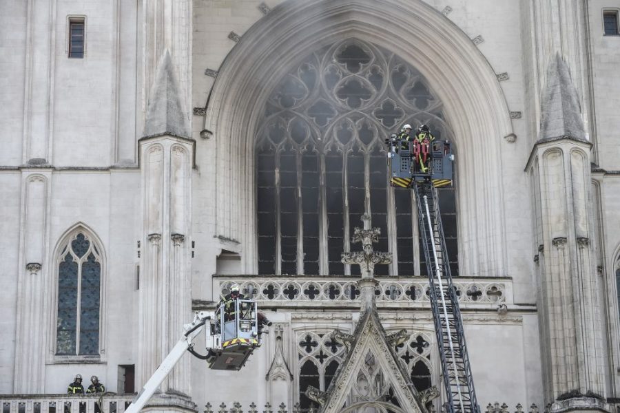 Firefighters at Nantes Cathedral on 18 July 2020. Photo: Sebastien Salom-Gomis/AFP via Getty Images