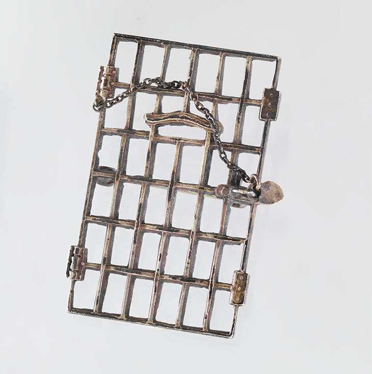 ‘Jailed for Freedom’ pin, designed in 1917 by Nina Allender; this example presented to Lucille Angiel Calmes in 1919. Smithsonian National Museum of American History, Washington, D.C.
