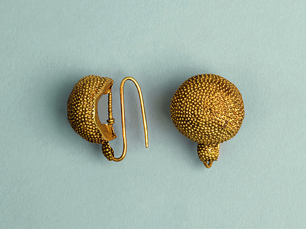 Earrings (1st century BC), Pompeii.