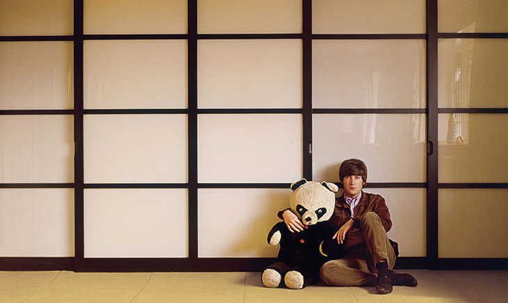 John Lennon photographed by Robert Freeman.