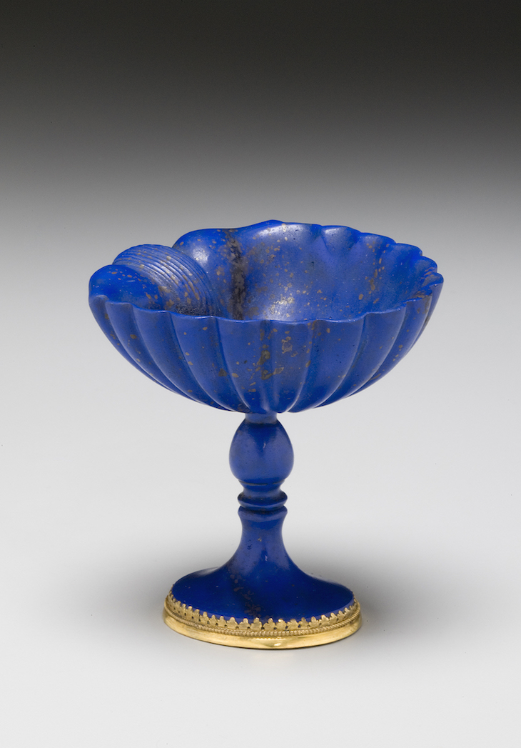 Footed glass bowl resembling lapis lazuli (c. 1640–60), France. 