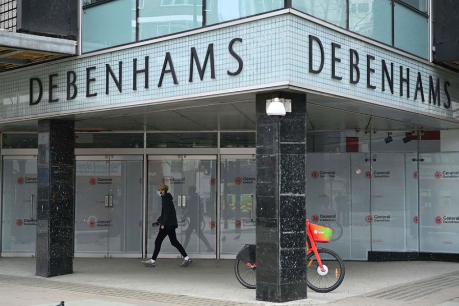 Requiem for a dream: a shuttered Debenhams on Oxford Street, March 2021.