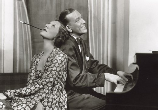 Noël Coward and Gertrude Lawrence in Private Lives (1931) at Times Square Theatre, New York.