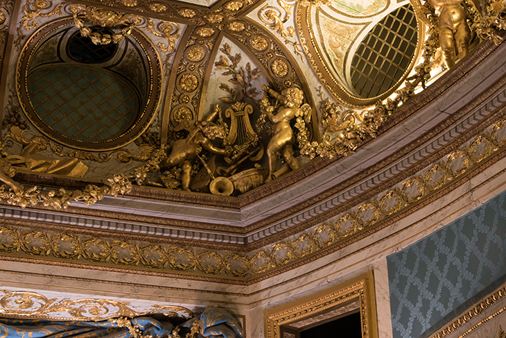 The interior's gilt decorations are made primarily of papier-mâché, wire and wood