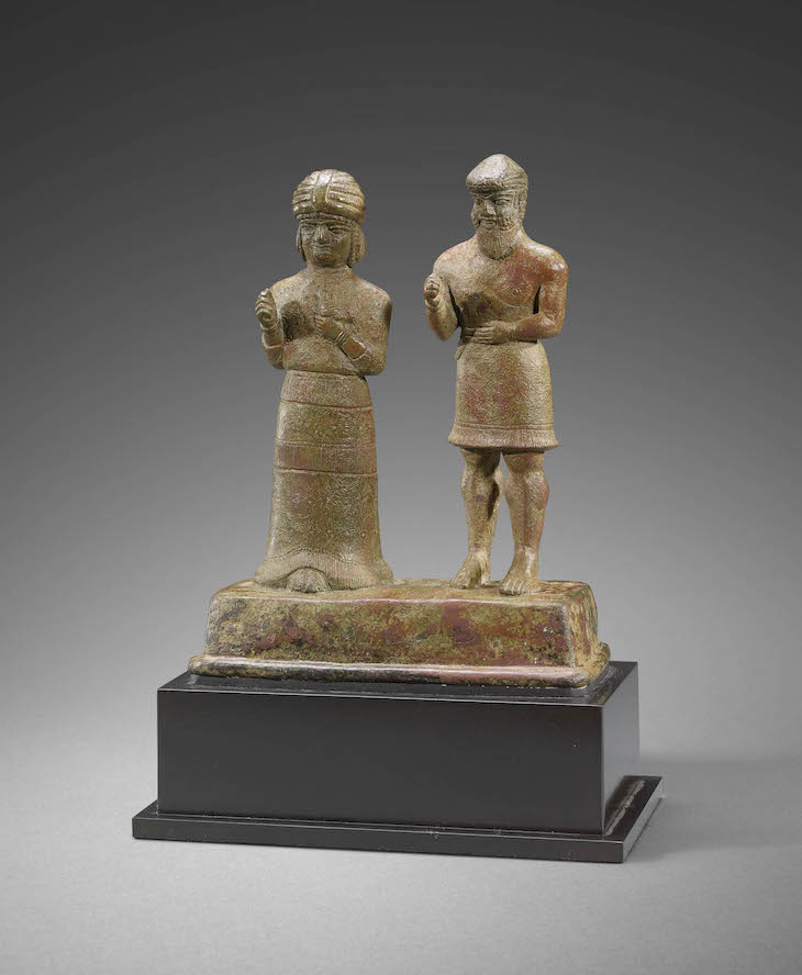 Group of two figures (1500–1100 BC), Iran. Photo © The Sarikhani Collection