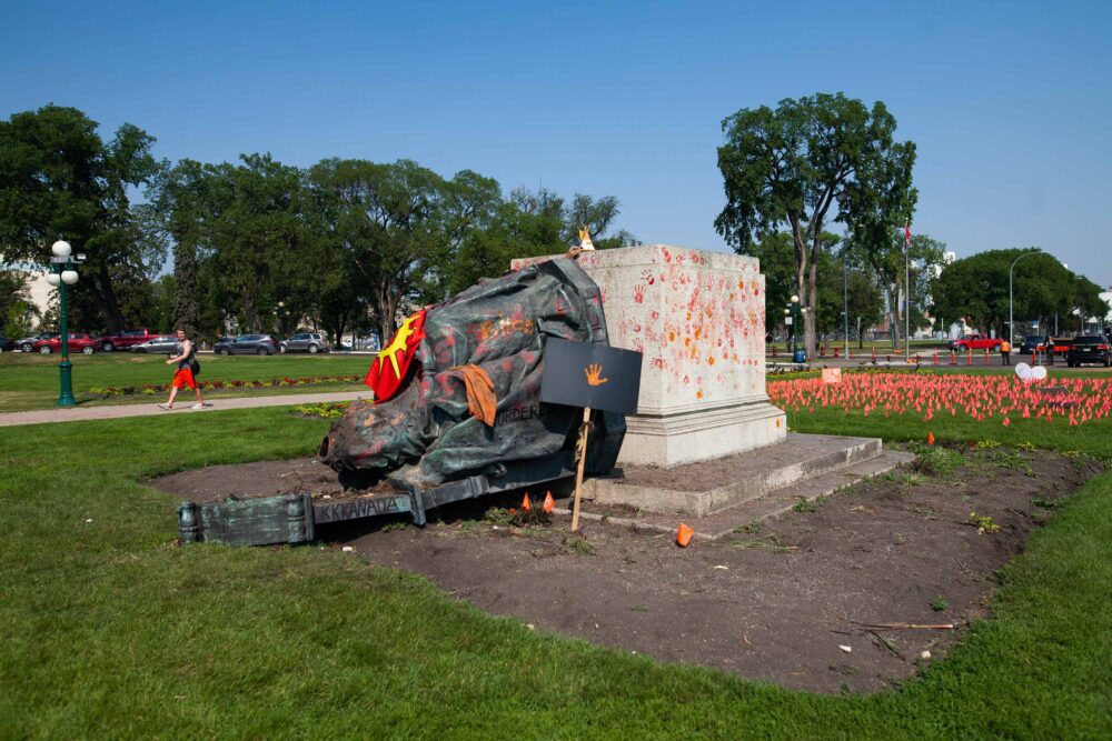 Statues of Queen Victoria and Elizabeth II toppled in Canada Apollo