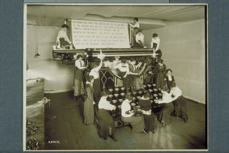 A giant Underwood No. 5, created by the Underwood Typewriter Company for display at the Panama-Pacific Exposition in San Francisco in 1915.