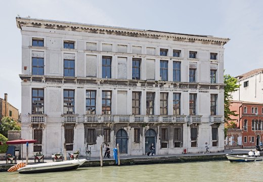 The dilapidated facade of Palazzo Priuli Manfrin, Venice, photographed in 2015.