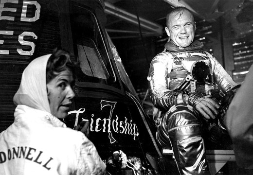 Cece Bibby (left) painting the name ‘Friendship 7’ on John Glenn’s Mercury spacecraft in 1962.