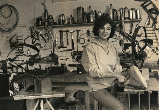 The sculptor Beverly Pepper (1922–2020).