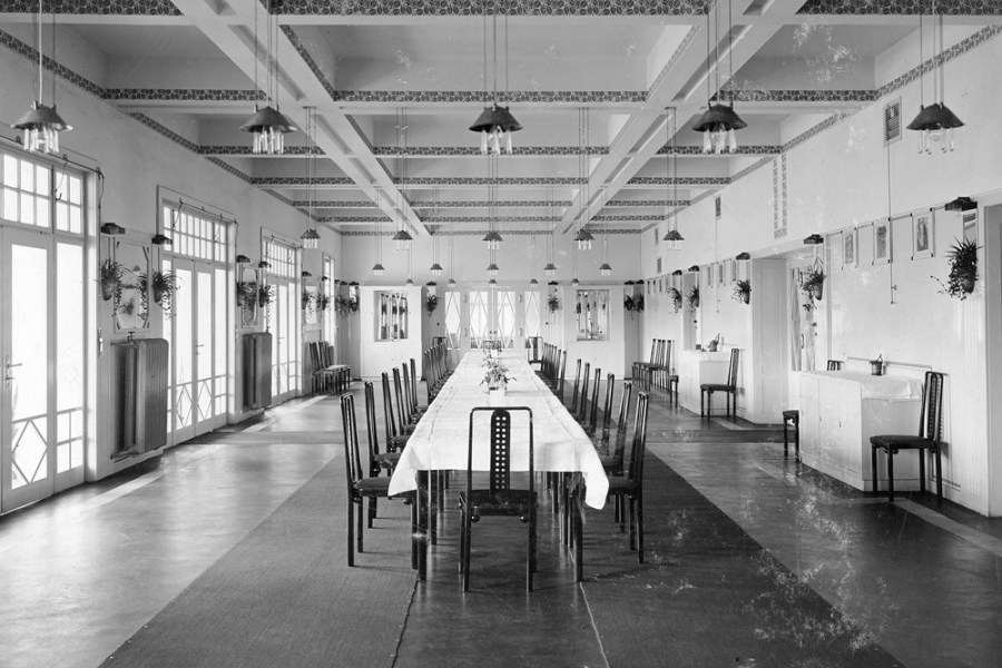 Dining hall from Sanatorium Westend, Purkersdorf (1905), Josef Hoffmann.