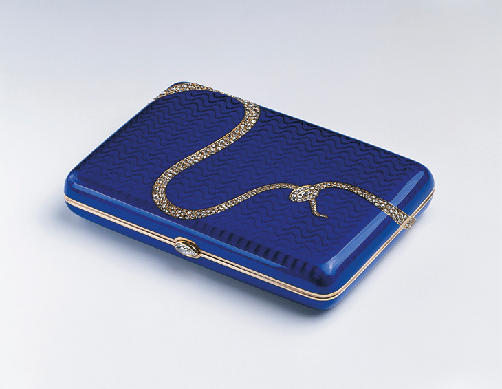 Cigarette case (1908), Fabergé. Royal Collection Trust.