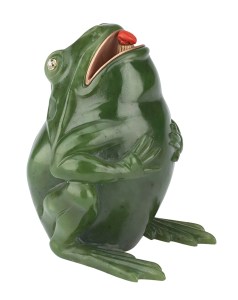 Frog cigar lighter (c. 1906), Henrik Wigström for Fabergé. Royal Collection Trust.
