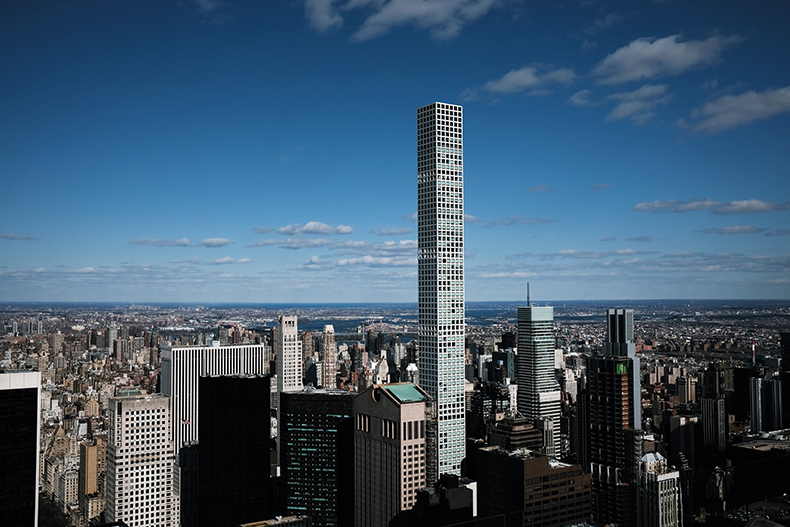 432 Park Avenue, designed by Rafael Viñoly Architects and completed in late 2015, has been nicknamed ‘the middle finger’.