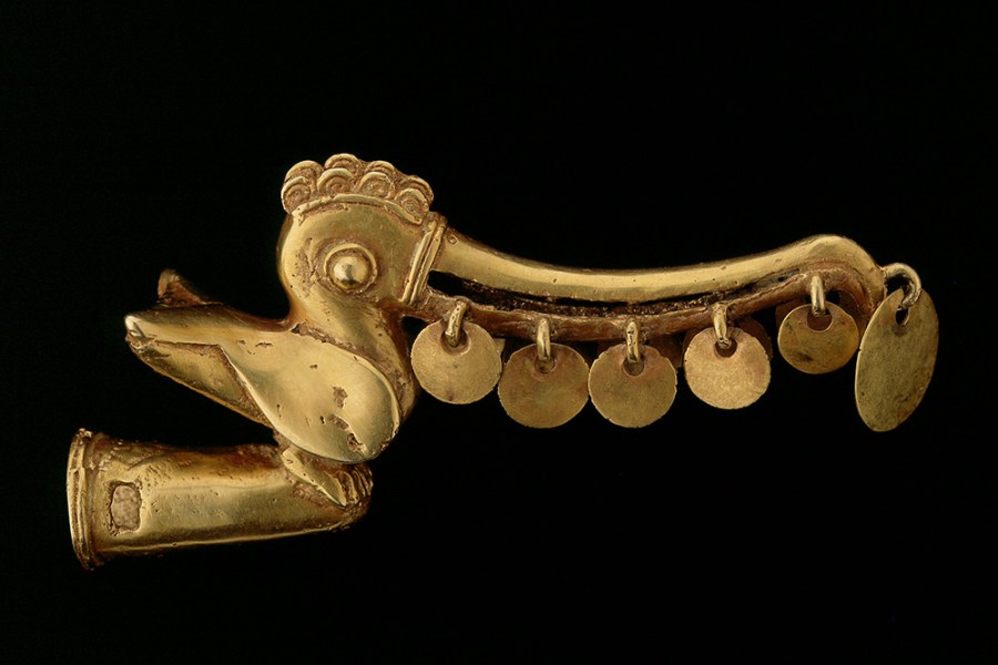Bird finial, early Zenú (200 BC–1000 CE). Colombia Caribbean Lowlands. Museo del Oro, Banco de la Repúblic, Bogotá