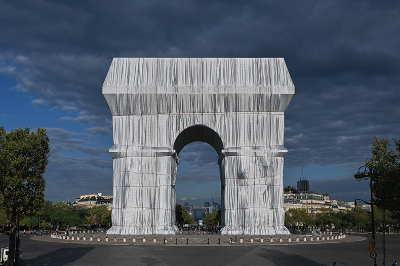 Paris's Arc de Triomphe 'wrapped' by Christo in 2021