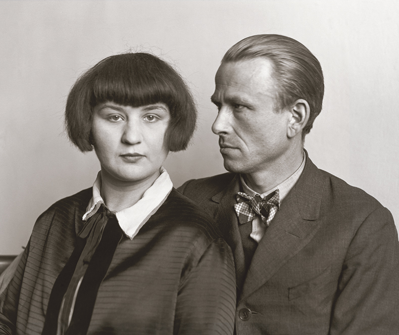 Pair of painters (Martha and Otto Dix) (1925–26), August Sander. Die Photographische Sammlung/SK Stiftung Kultur, Cologne.