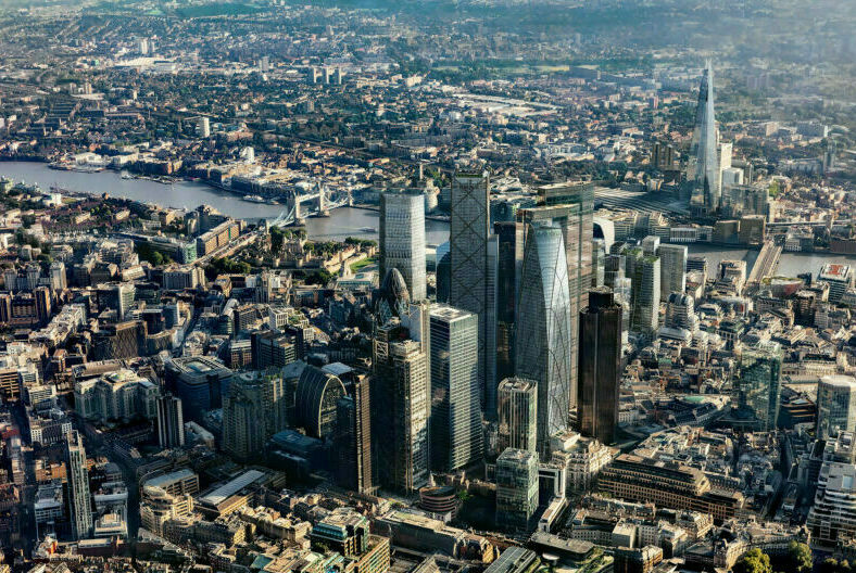 Render showing 55 Bishopsgate within the eastern cluster of the City of London.