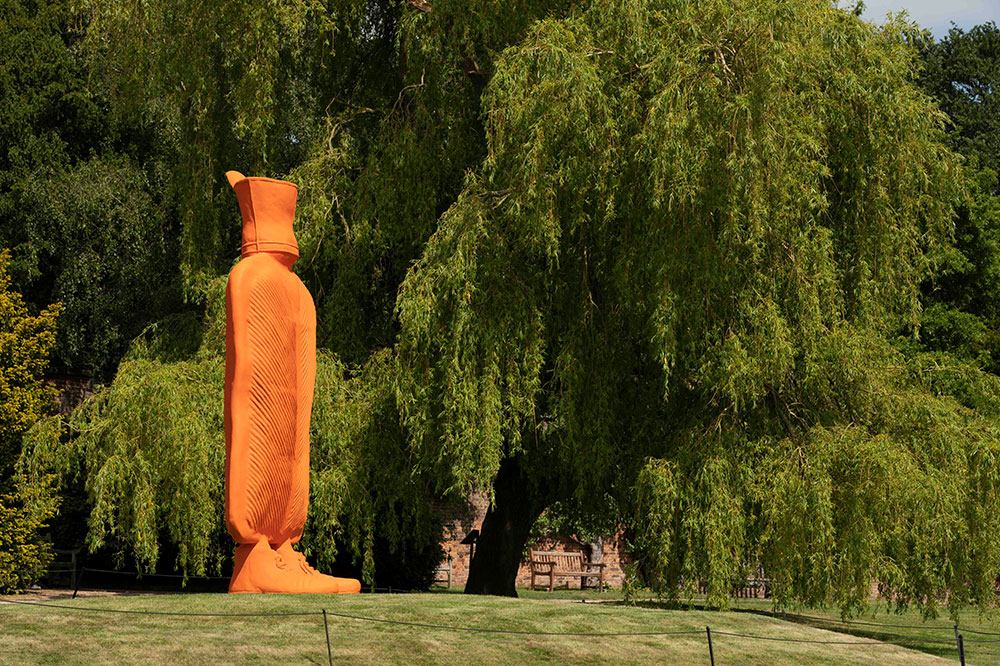Erwin Wurm: Trap of Truth | Apollo Magazine - Vimarsana News